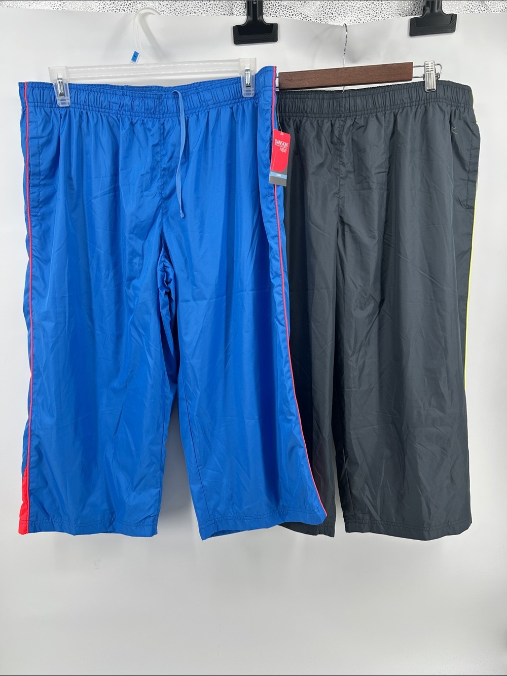 Danskin Blue and Charcoal Women's Athletic Capris  NWT  Size XXL-20